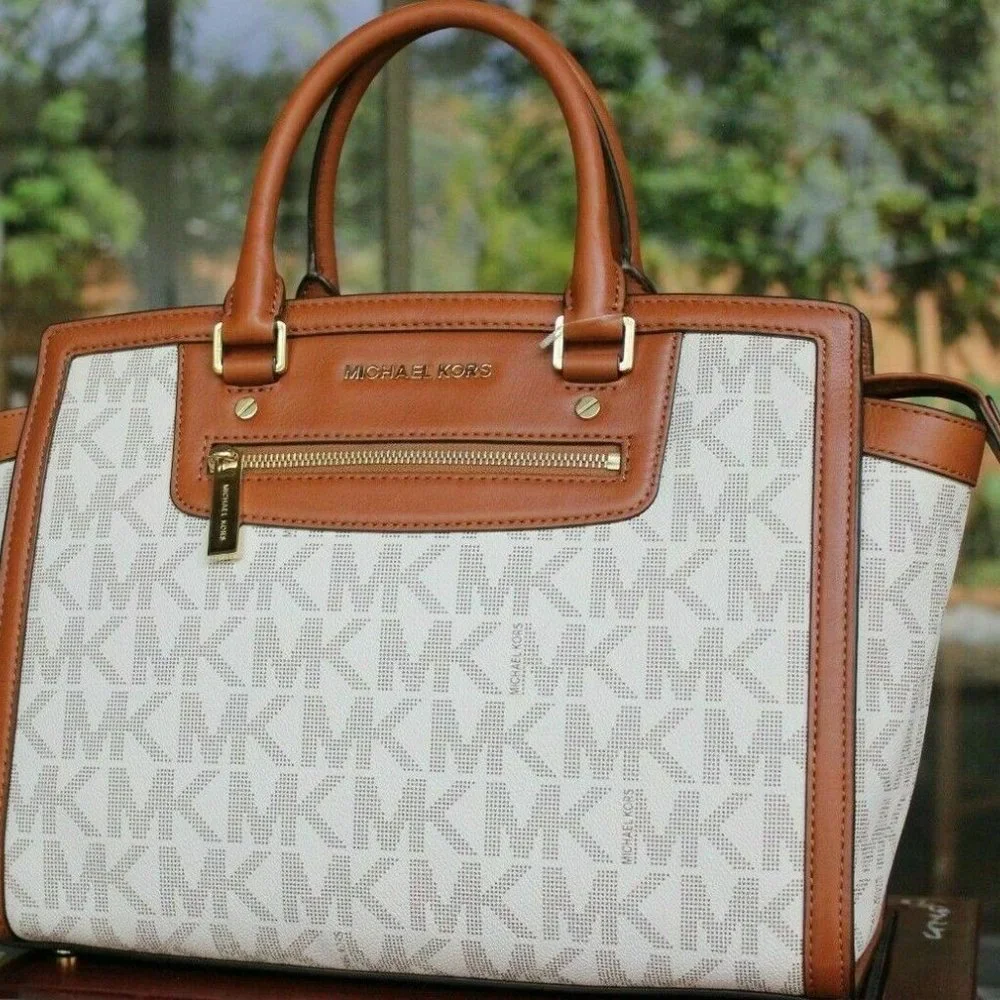 MICHAEL KORS SELMA ZIP LARGE VANILLA LOGO LUGGAGE LEATHER SATCHEL BAG NWT! - Picture 2 of 9